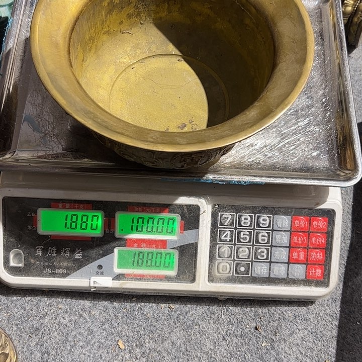 j*n微瑕疵黄铜摆件工艺品