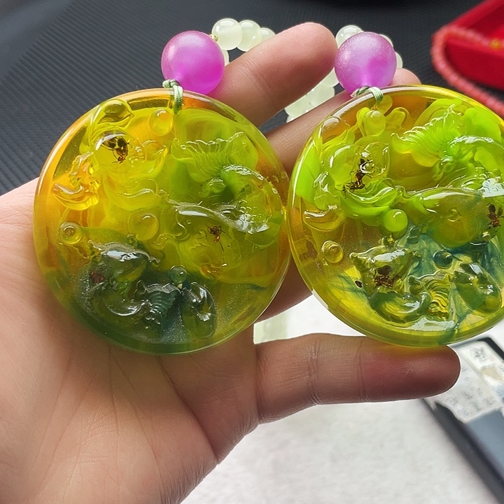 琥珀颈饰未镶嵌嗷嗷