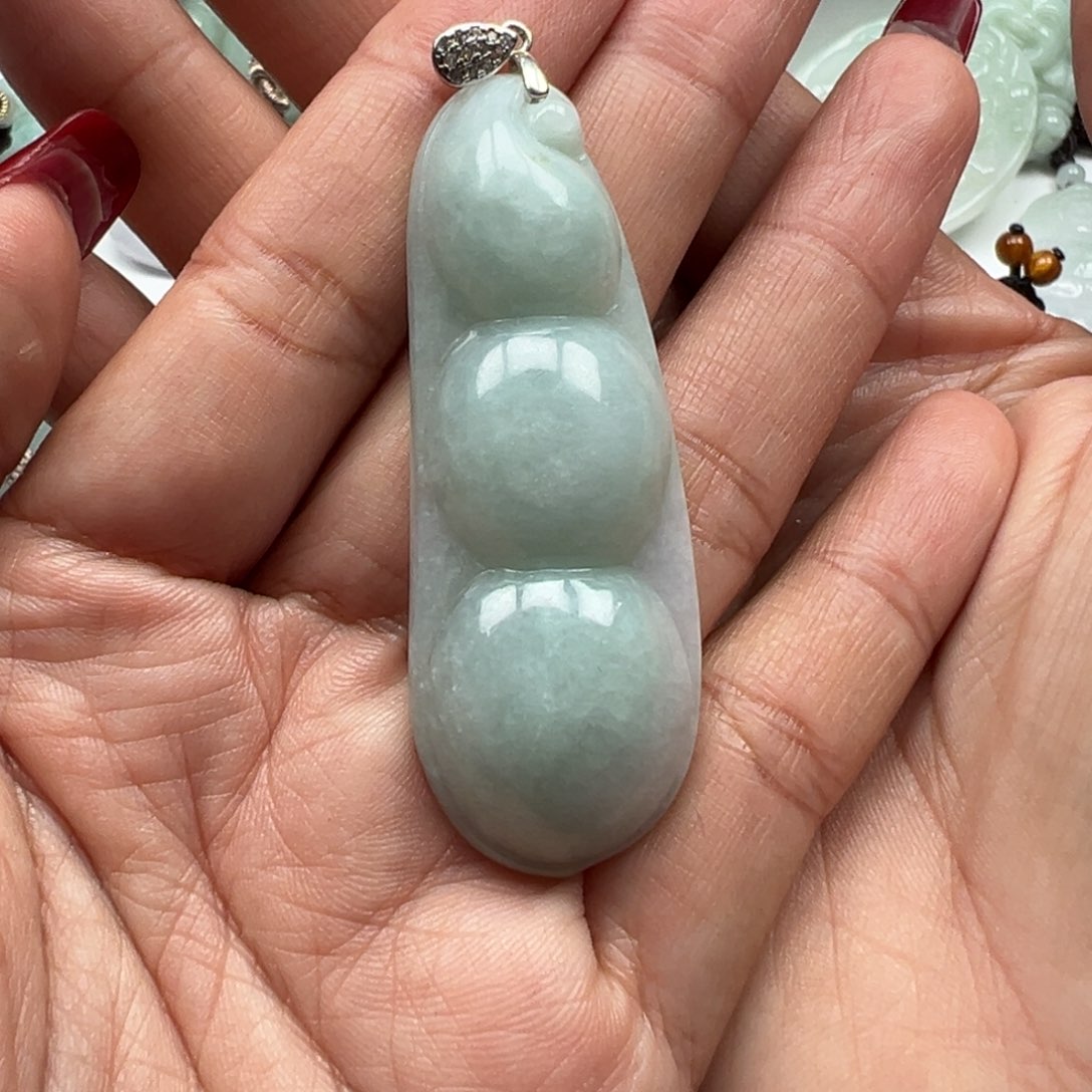 翡翠颈饰银S925镶嵌福豆