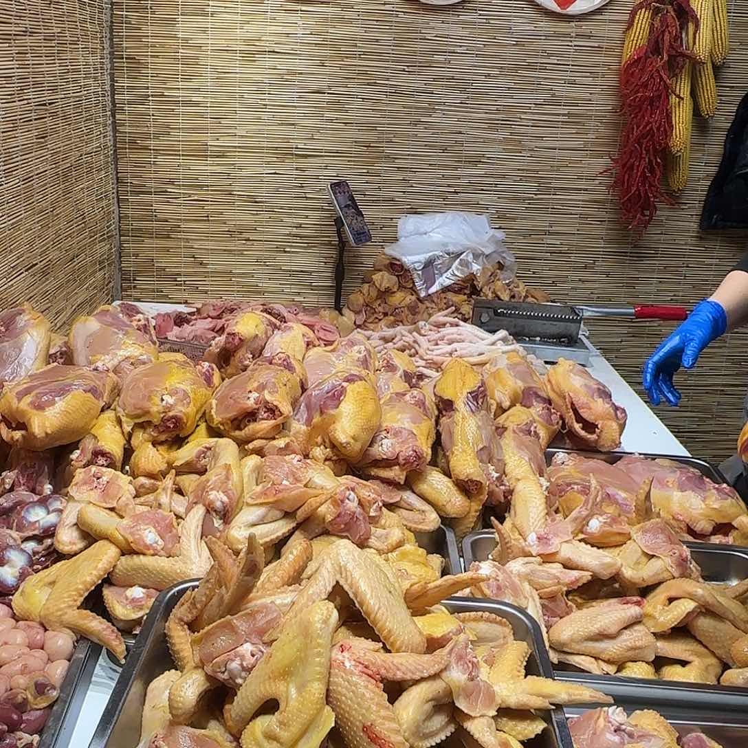 6月中国大陆食用农产品鸡翅7.50斤。22个