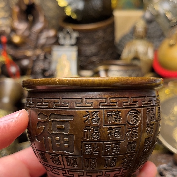 精美铜器批发档口