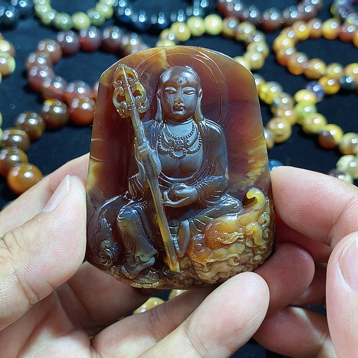 琥珀颈饰未镶嵌一