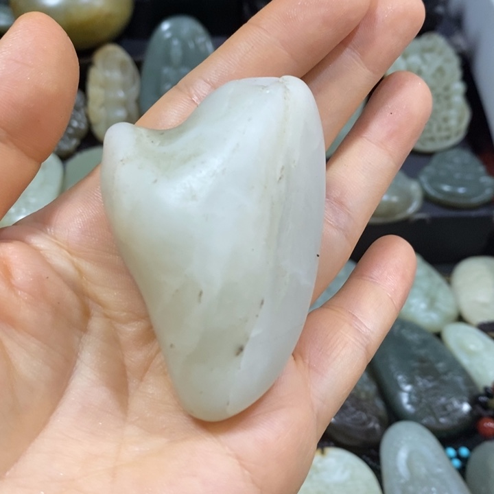 未镶嵌和田玉（糖玉）挂件