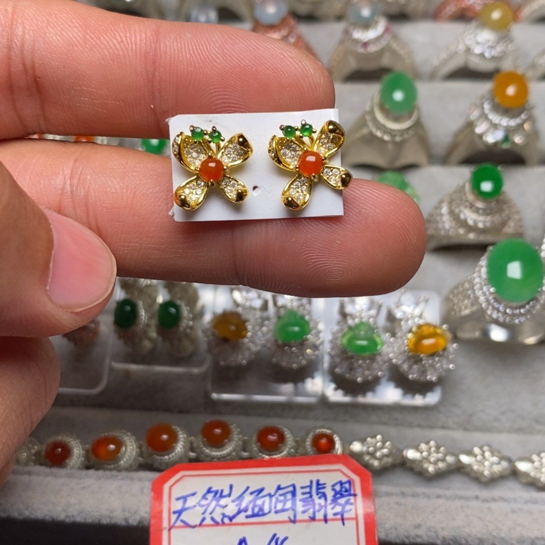 翡翠耳饰未镶嵌耳钉