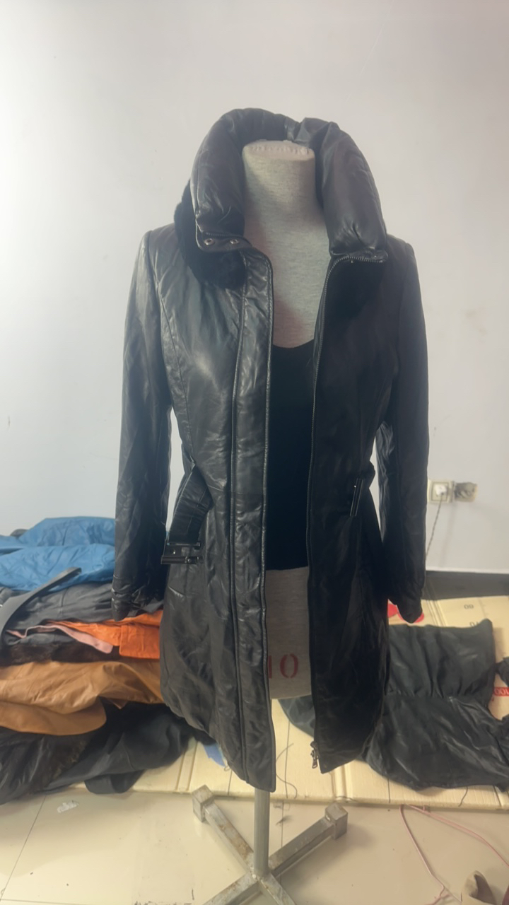 真皮女款上衣，《图片仅供参考，以直播过款为准》