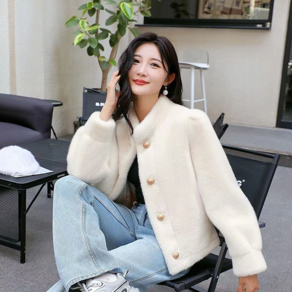 秋冬新款泡泡袖毛毛短款外套立领小铜扣时尚短款上衣（717短）