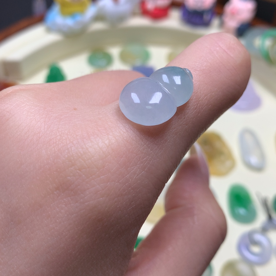 翡翠未镶嵌颈饰99