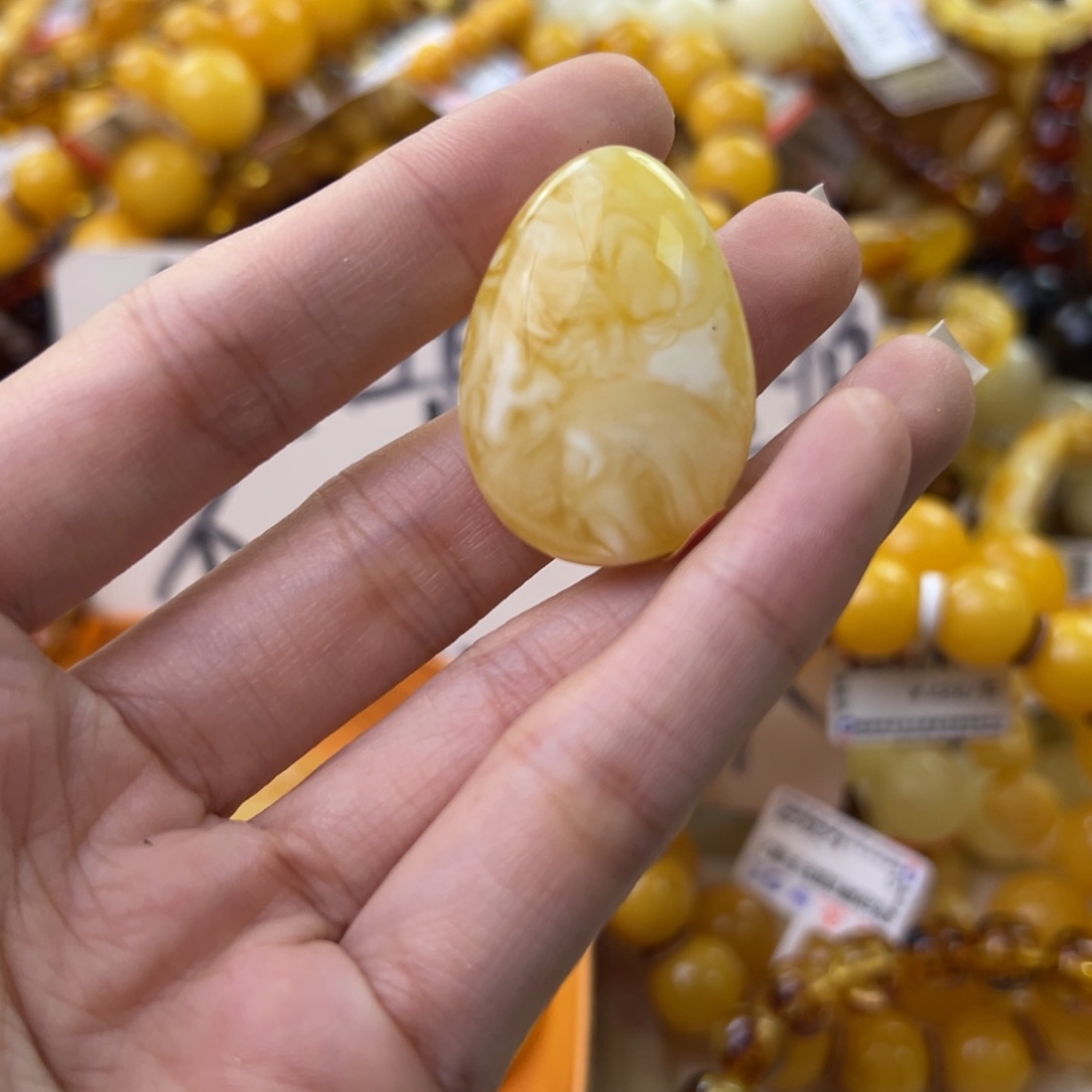 琥珀珠宝奇石未镶嵌