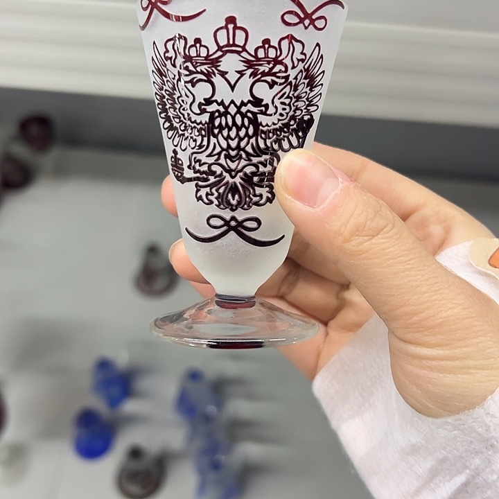 水晶玻璃平底款微瑕一个