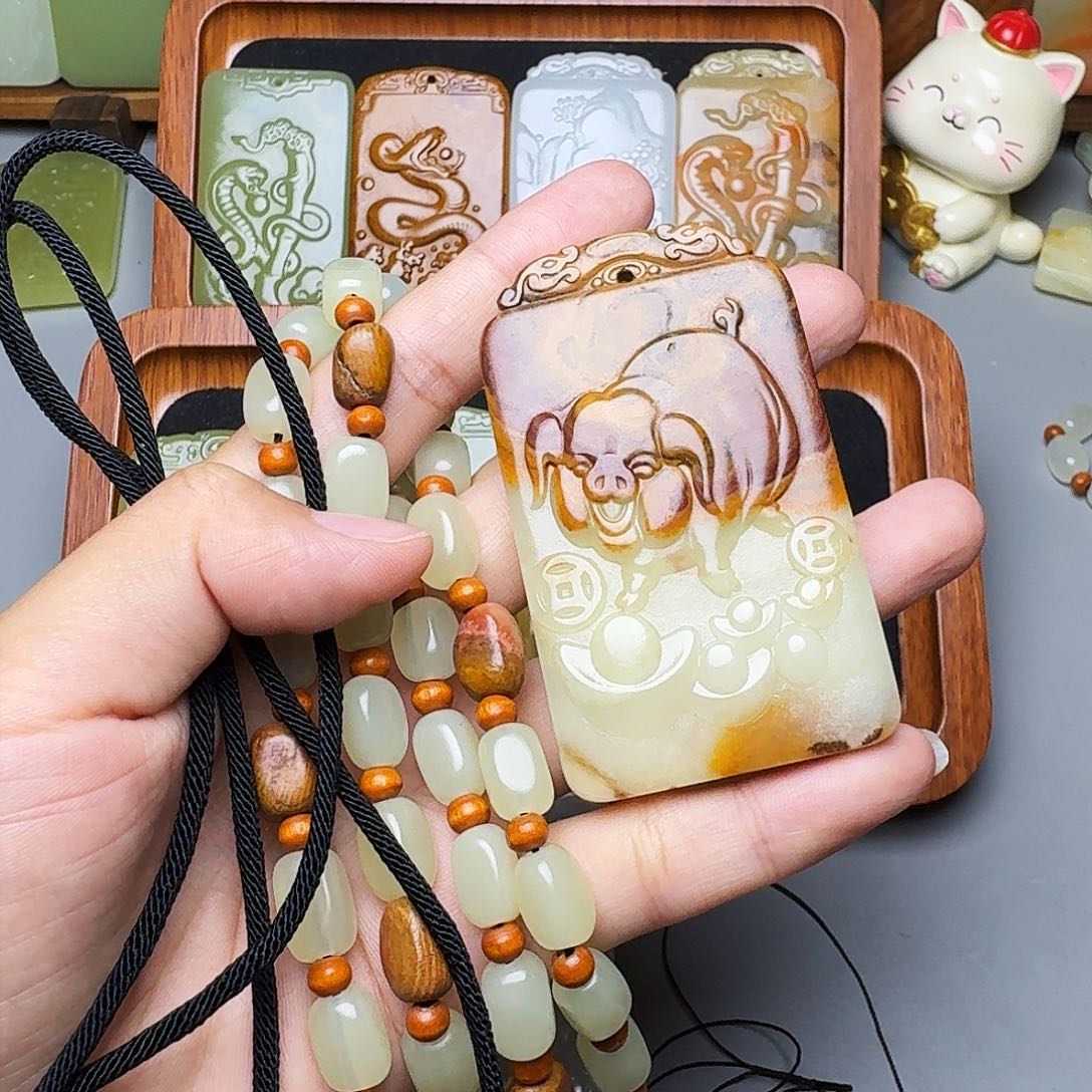 胖*娃新疆昆仑山脉料生肖猪