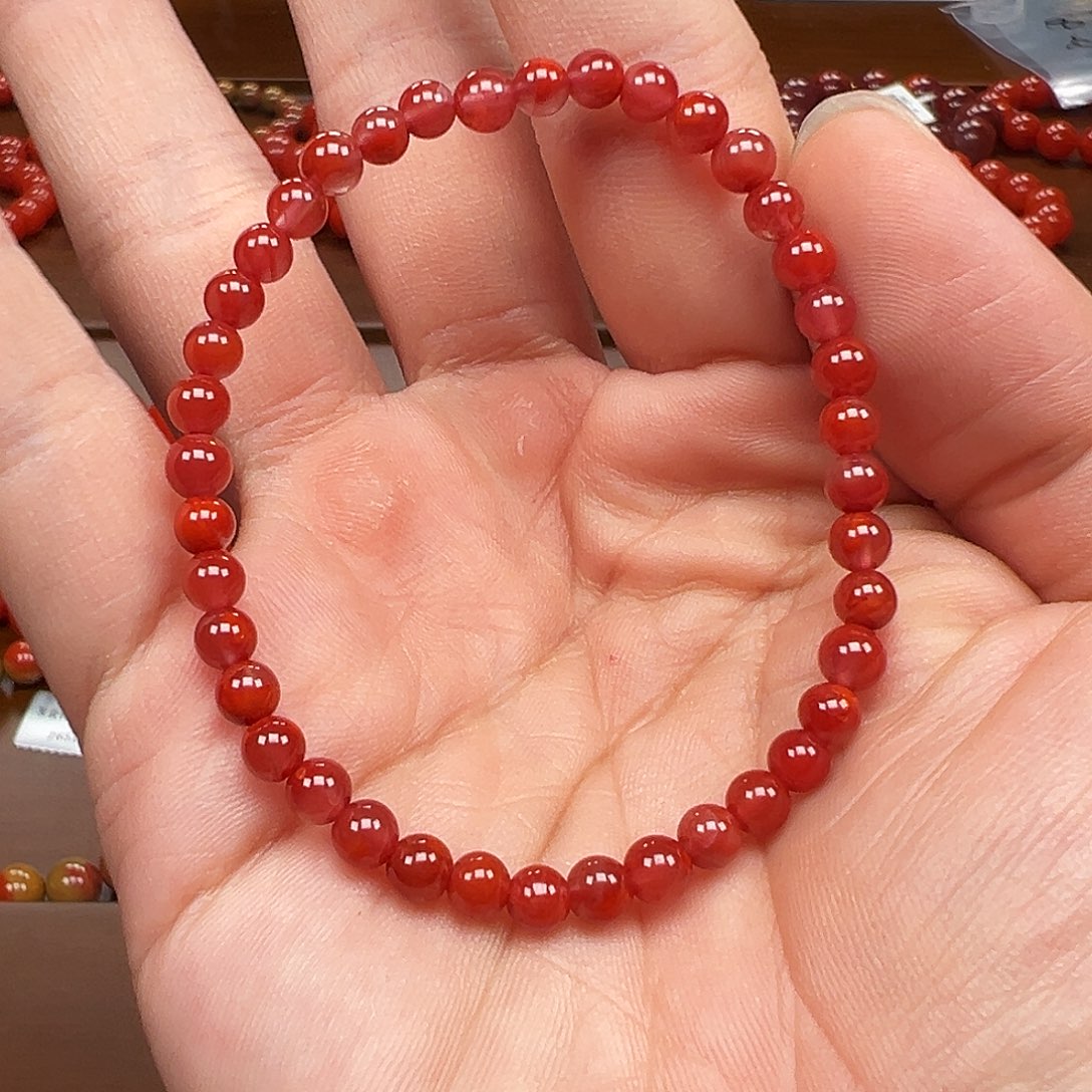 南红玛瑙未镶嵌手链