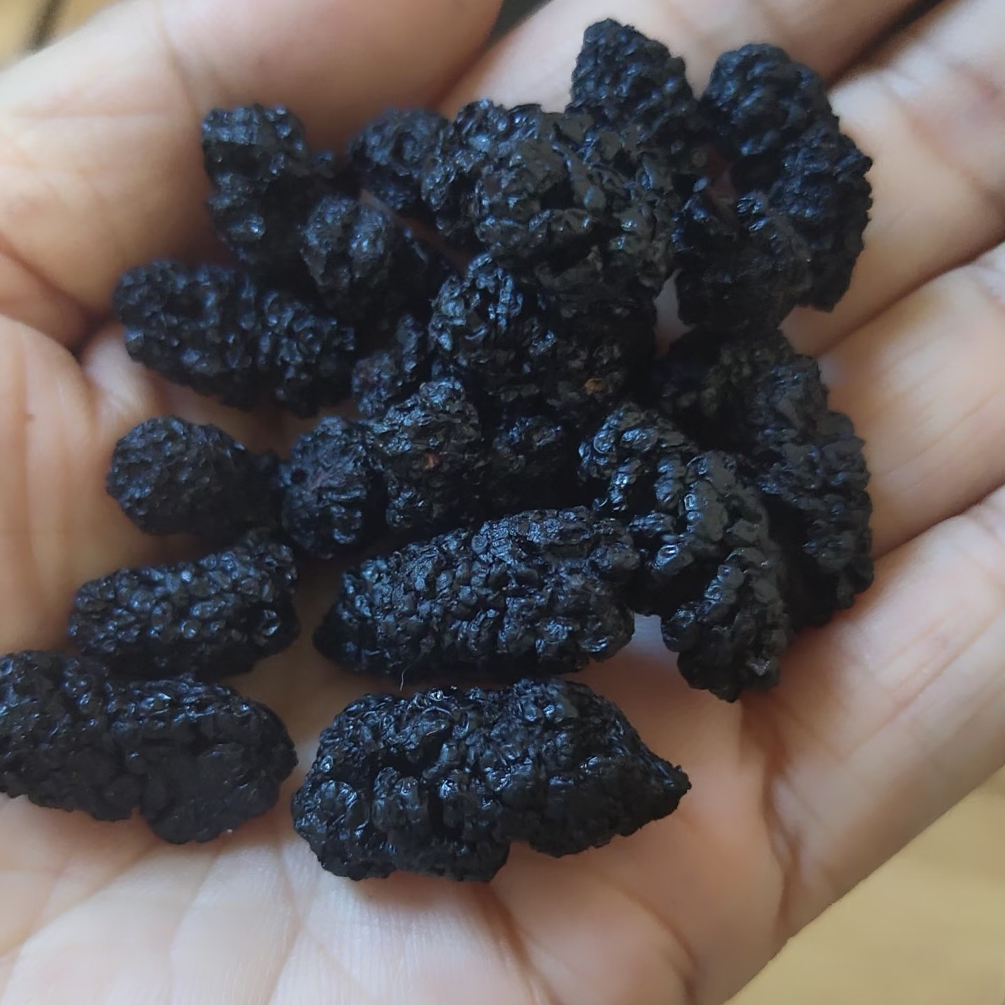 新疆头茬黑桑葚干  自然晾晒  无硫熏无添加果肉厚实 花青素王者