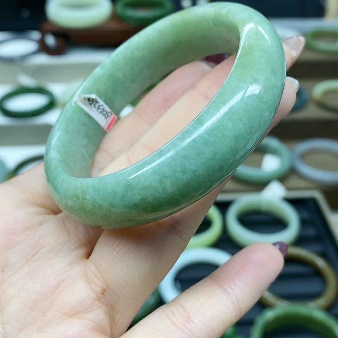 【闪购商品】翡翠手镯未镶嵌翡翠