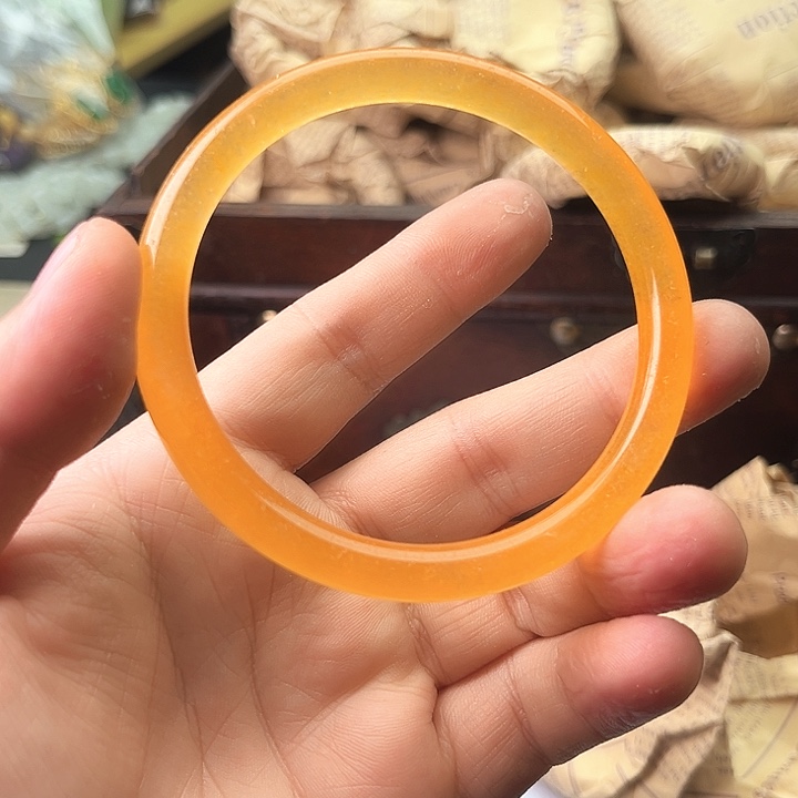 翡翠手镯未镶嵌64啊啊