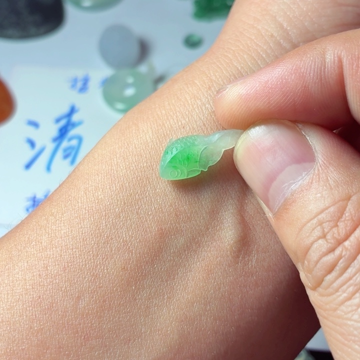 定制翡翠未镶嵌包工