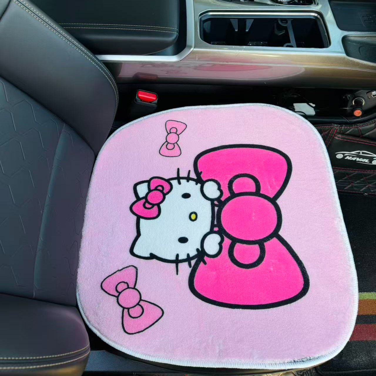 汽车坐垫【三件套】卡通秋冬季仿羊绒保暖座垫通用车型防滑椅垫家用