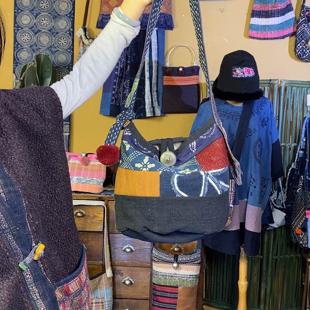 织绣手工制作包包