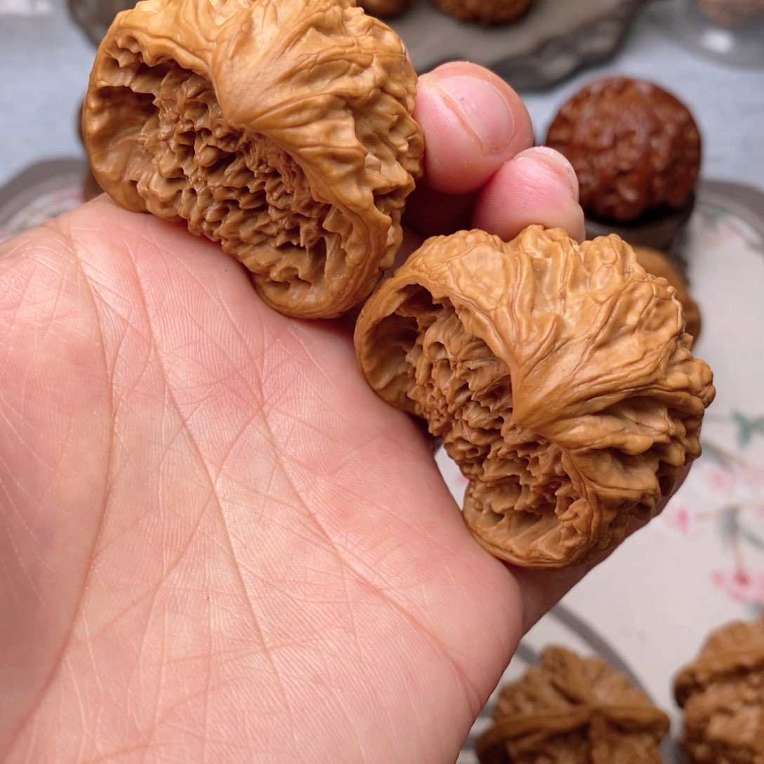 【闪购商品】文玩核桃吊坠聚宝盆