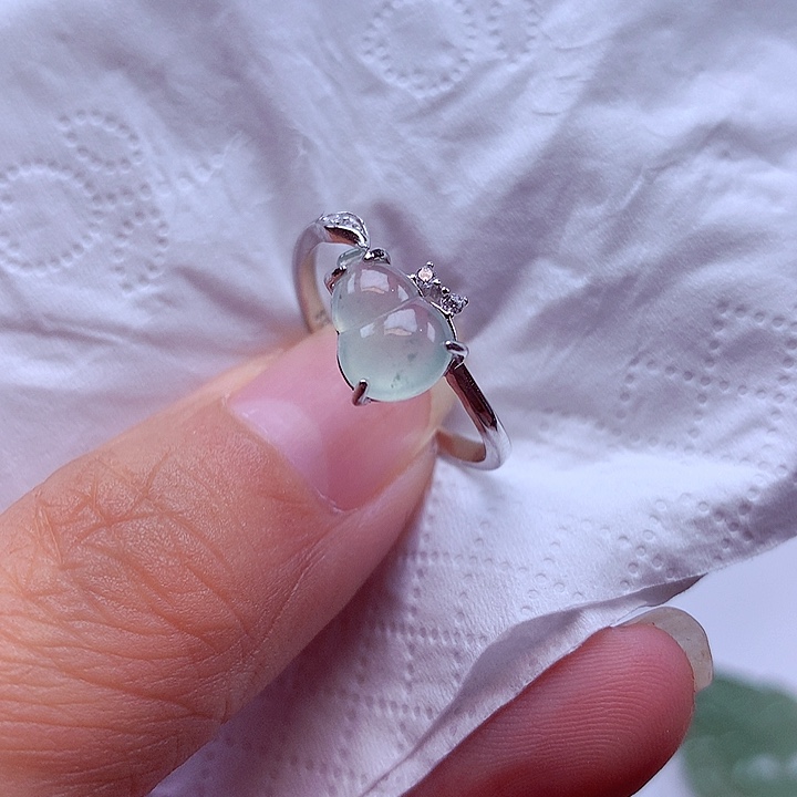 翡翠银S925镶嵌颈饰翡翠