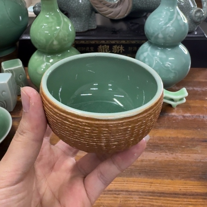 龙泉青瓷茶具微瑕4037