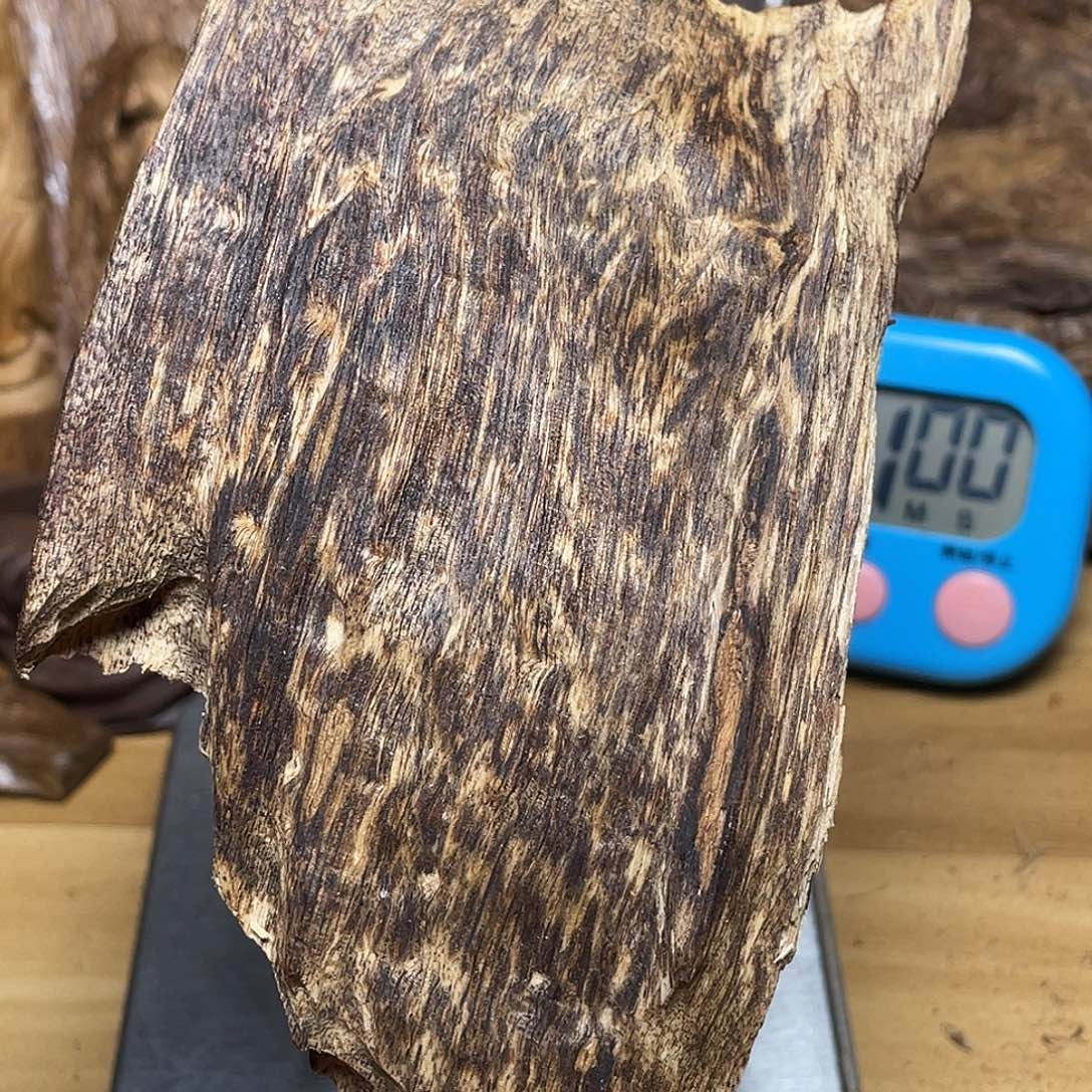 爱***舍沉香海南留疤原料62.9克