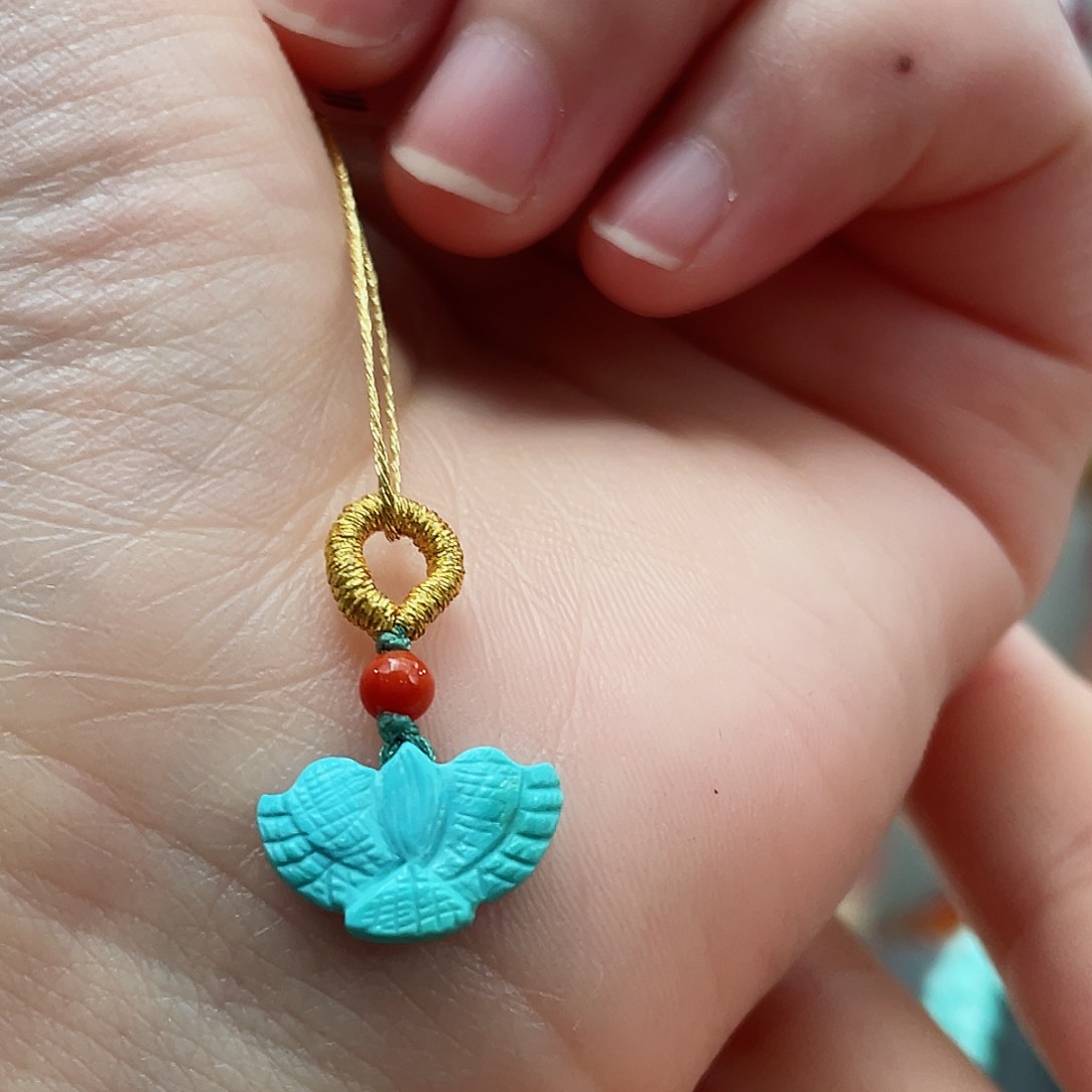 绿松石颈饰未镶嵌