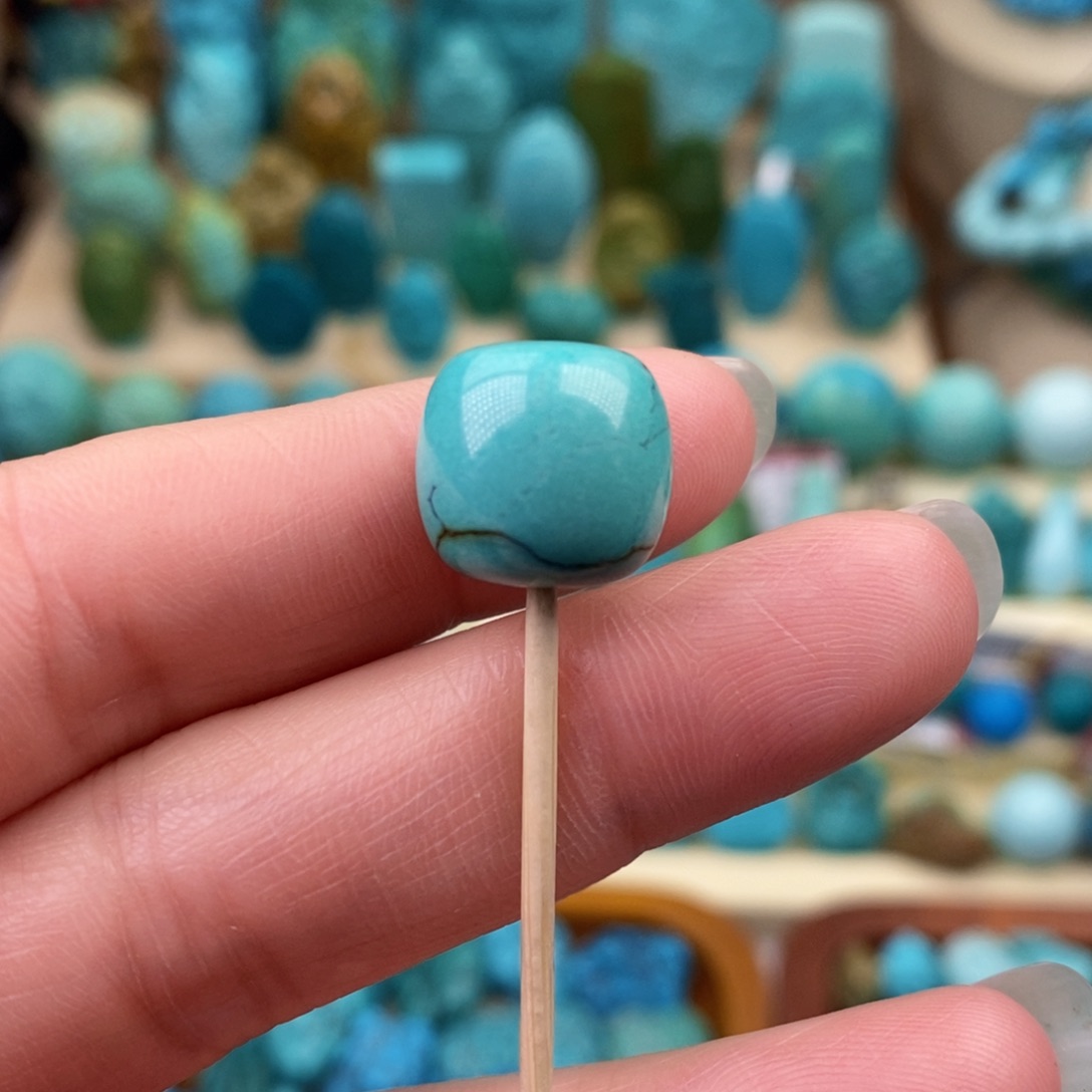 绿松石珠宝奇石未镶嵌13*12mm