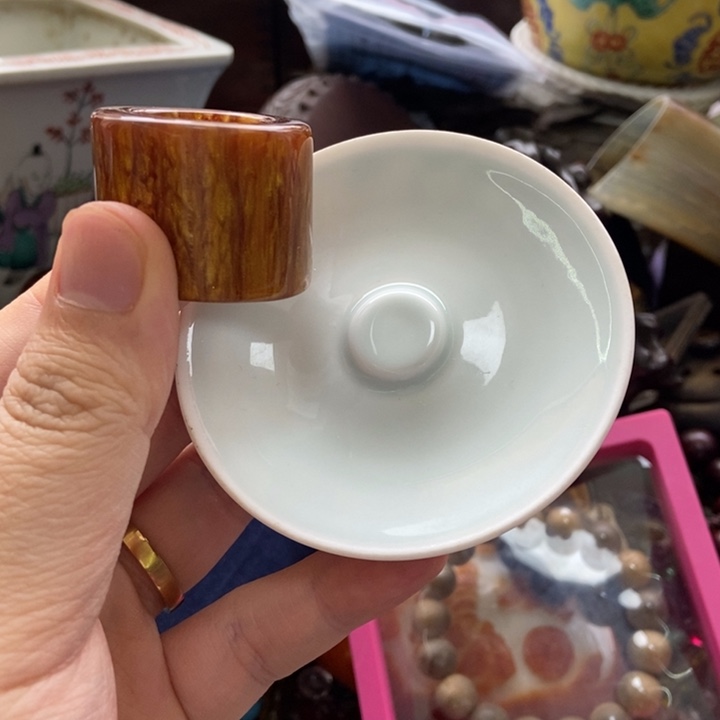 瓷片哈哈哈哈哈哈就好