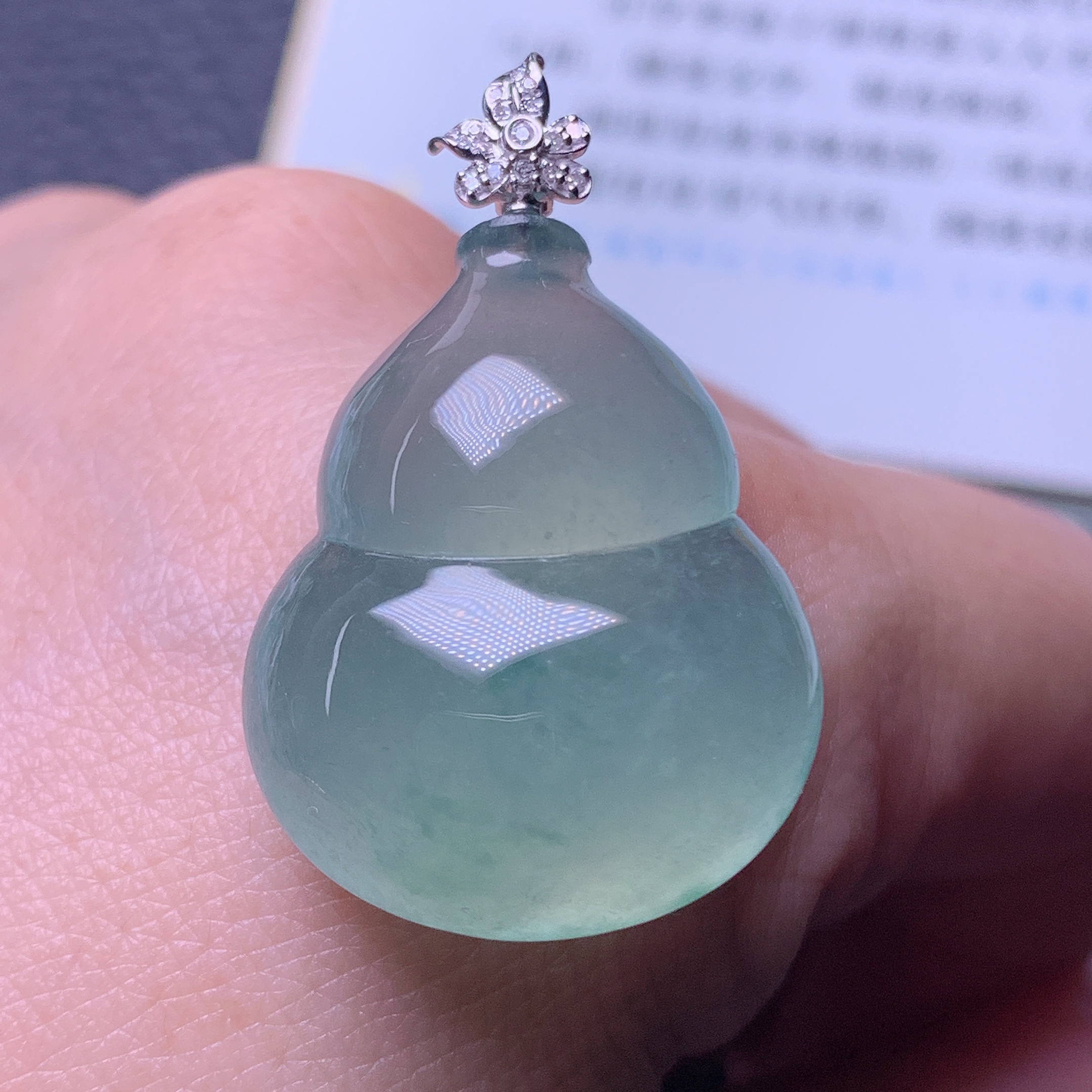 天然缅甸a货翡翠冰种满绿大葫芦玉吊坠18k金扣27/21/8.5