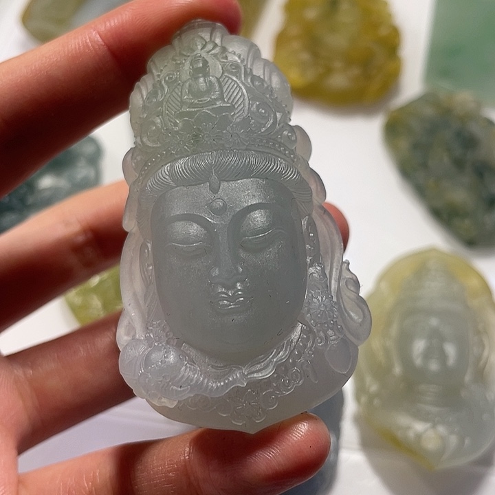 定制翡翠未镶嵌挂件