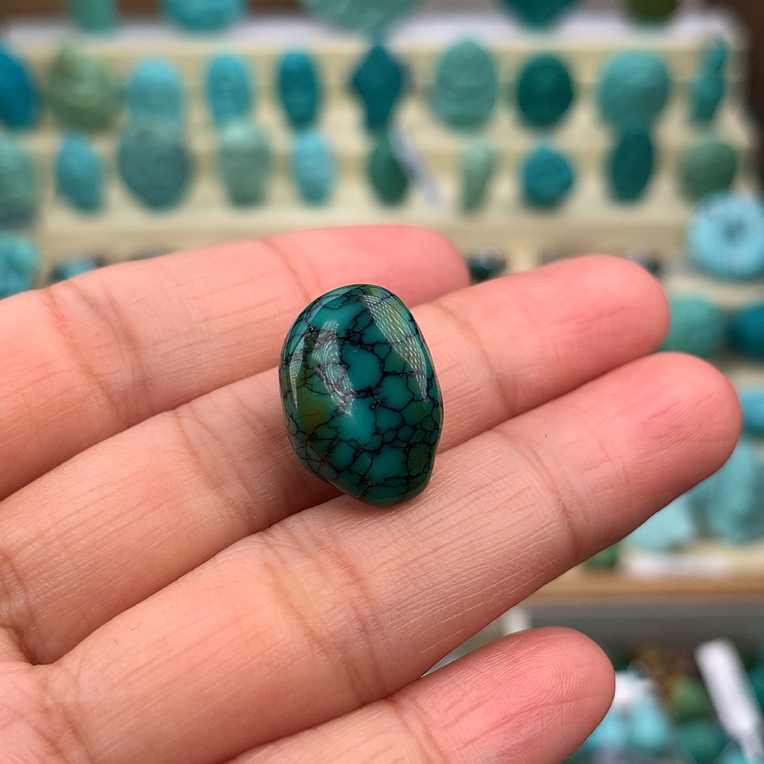 绿松石未镶嵌珠宝奇石