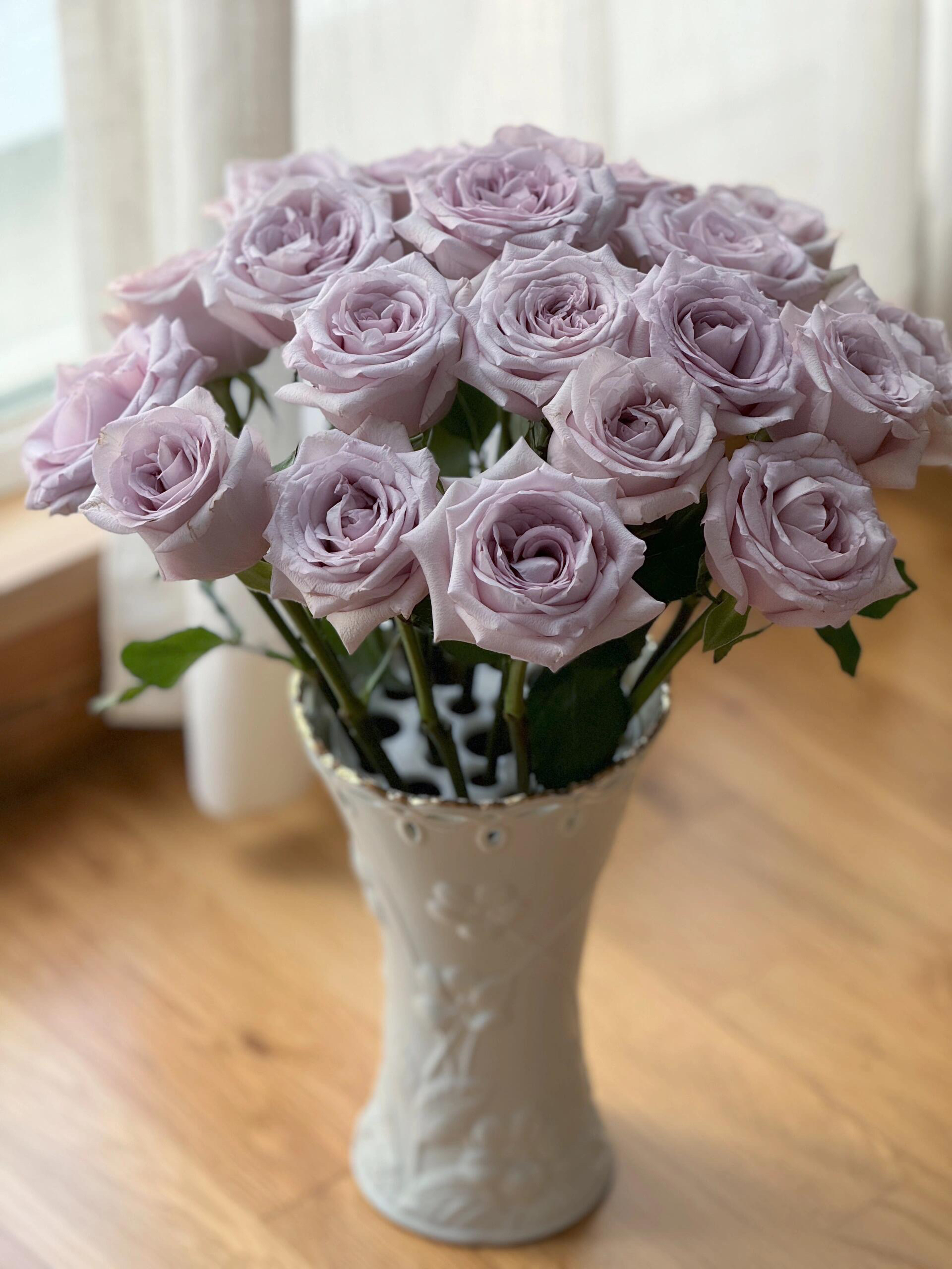 A级朵拉玫瑰鲜花高级粉紫色云南基地直发 顺丰包邮