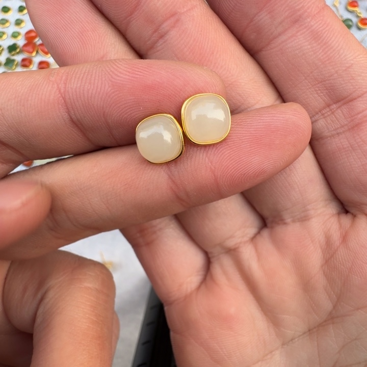 甜****定制和田玉和田玉藕粉耳钉