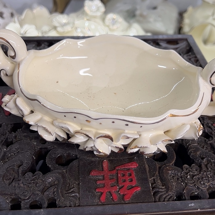 陶瓷瑕。。。。。。。。。。。。。。