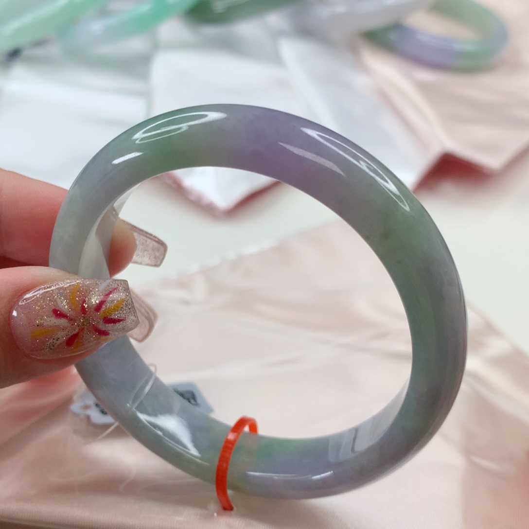 翡翠手镯未镶嵌53.5圈口