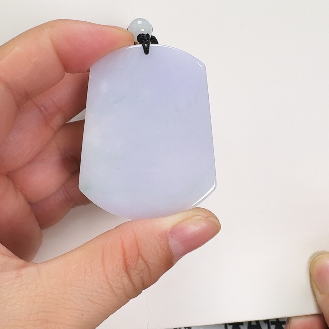 翡翠颈饰未镶嵌无事牌