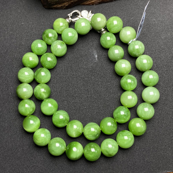 天然和田玉碧玉苹果绿妈妈链12mm冰底微猫眼女士