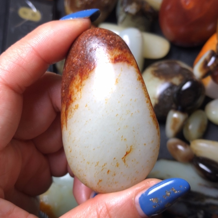 用***5和田玉未镶嵌珠宝奇石