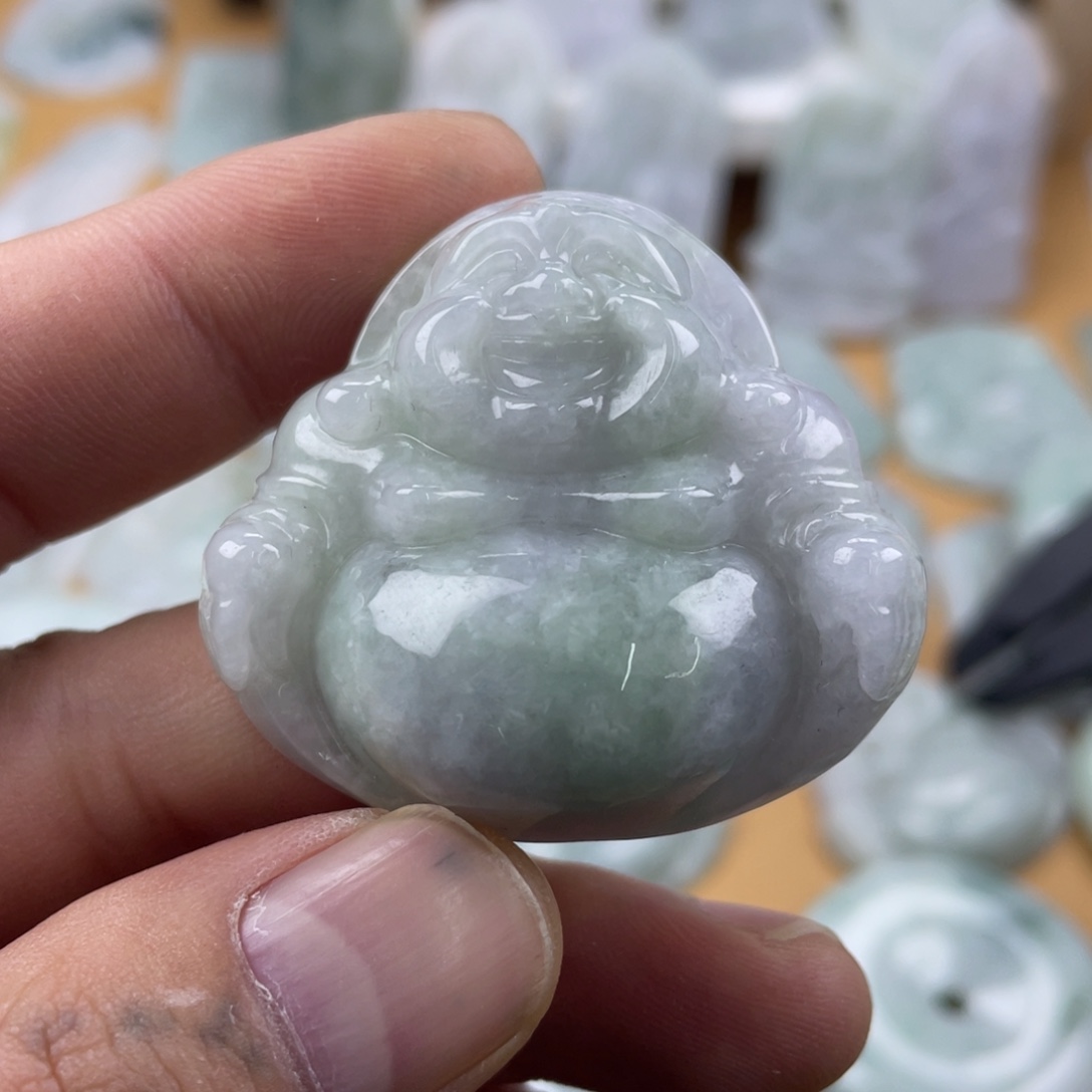 翡翠未镶嵌颈饰佛公