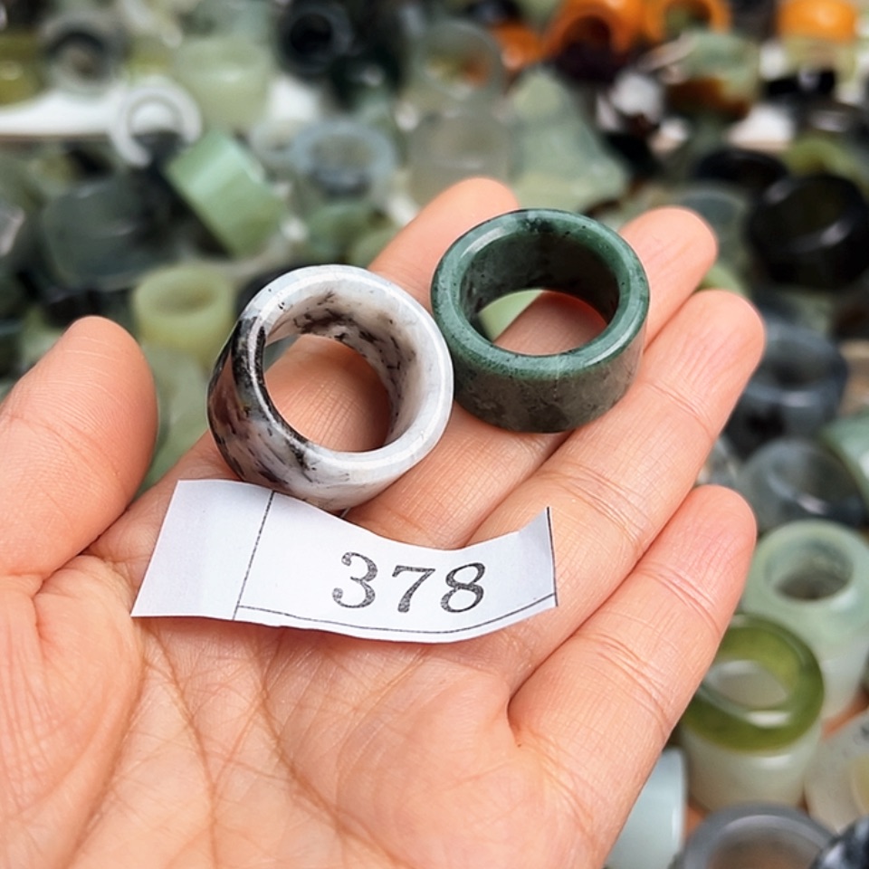 【闪购商品】未镶嵌蛇纹石玉戒指等***！