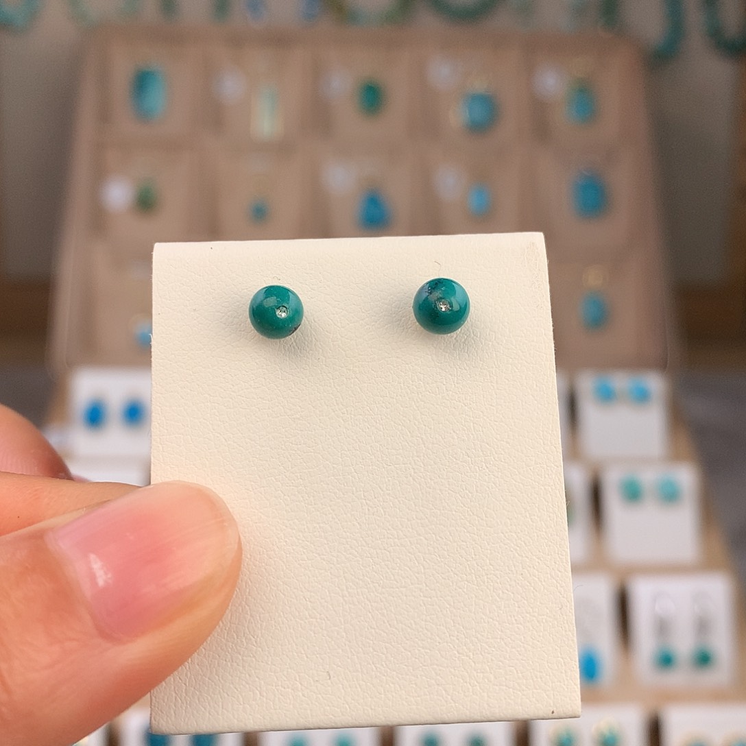 绿松石未镶嵌耳饰