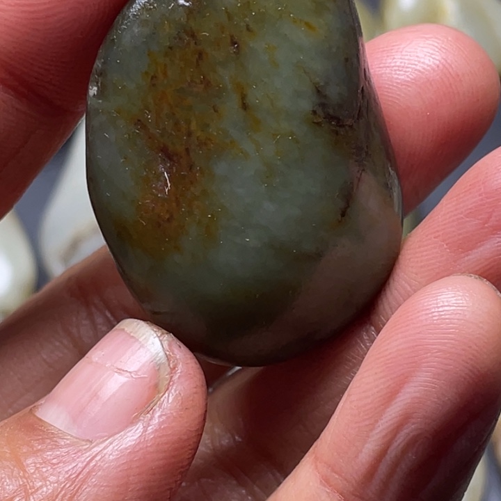 和田玉未镶嵌珠宝半成品