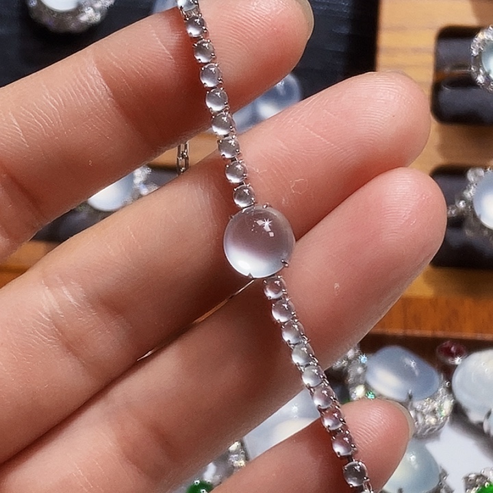 18K金镶嵌手链翡翠