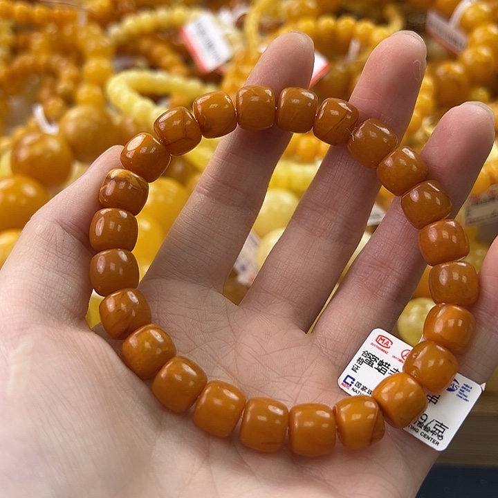 未镶嵌琥珀珠宝奇石