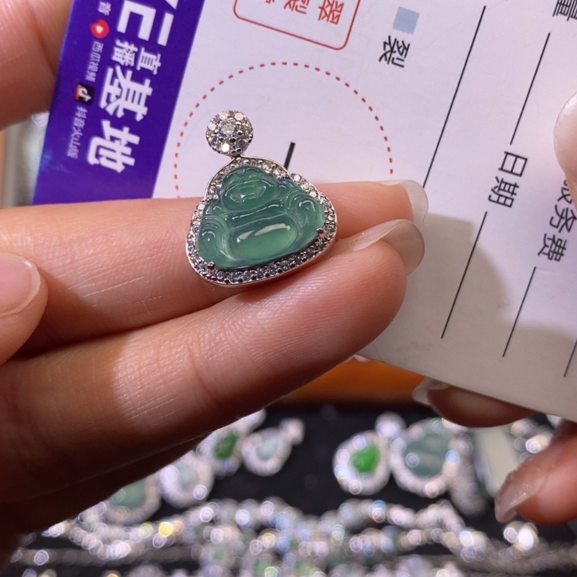 【闪购商品】翡翠颈饰未镶嵌天然