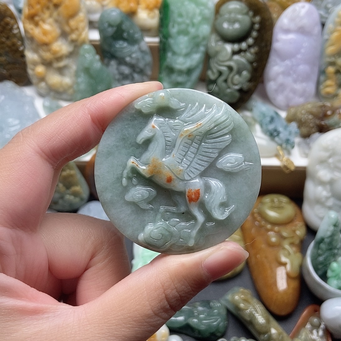 翡翠未镶嵌颈饰翡翠