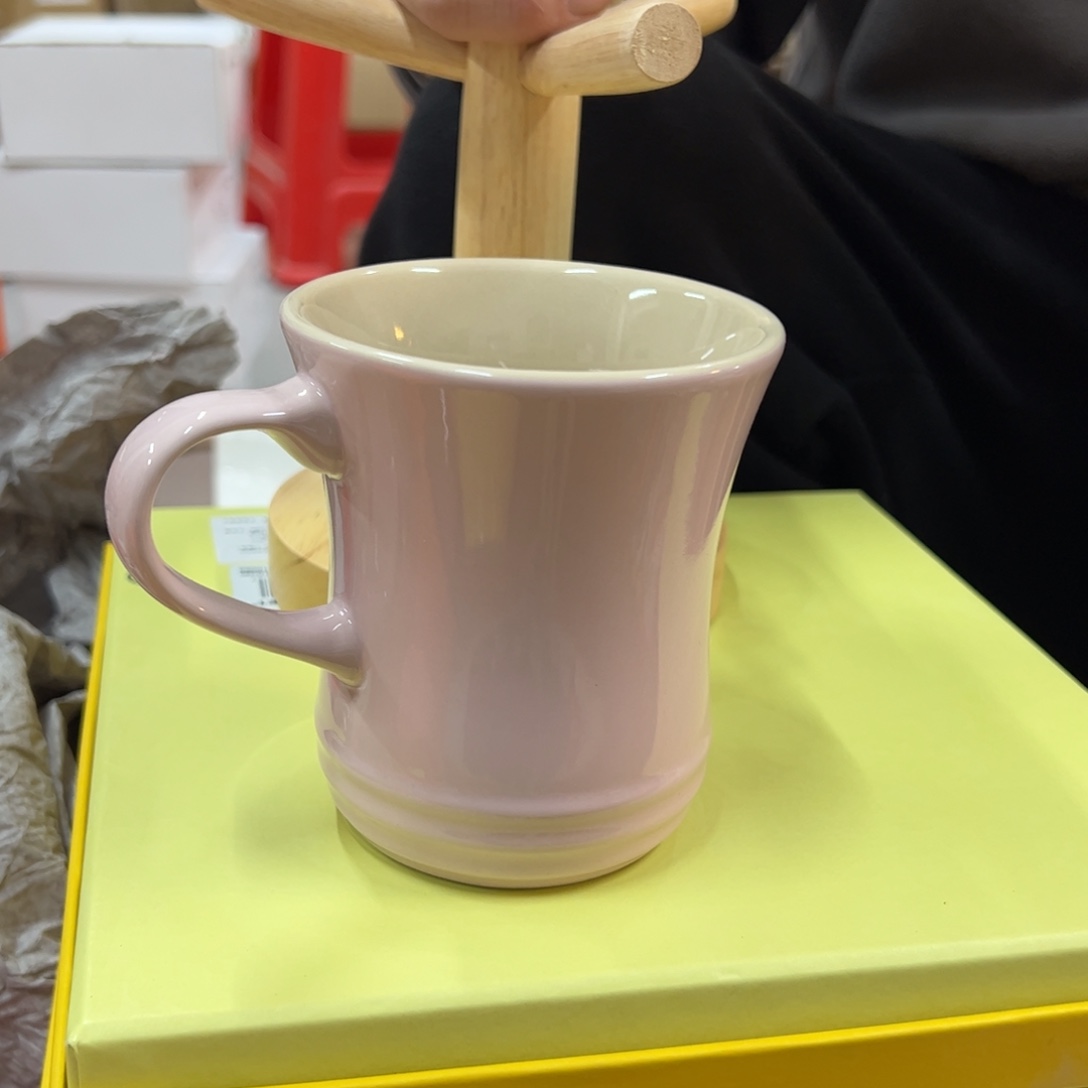 瓷浅粉色收腰bei子粉