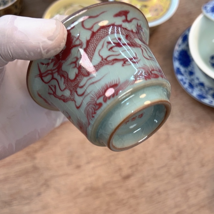 木***春瓷片淘泥釉里红元龙马蹄盖碗