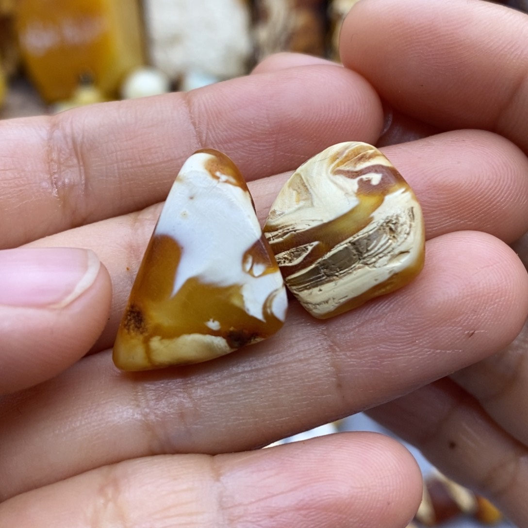 定制琥珀蜜蜡原石
