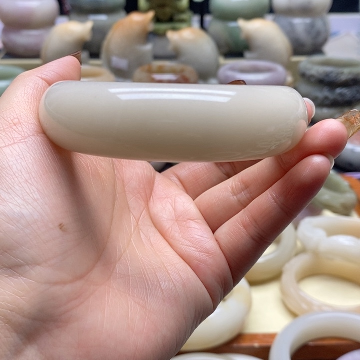 石英岩玉手镯未镶嵌j****g